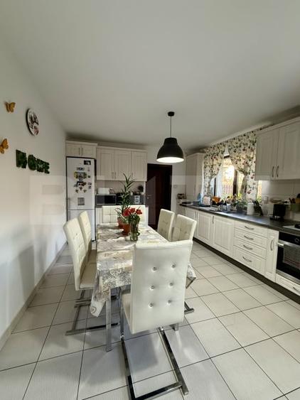 Casa spatioasa, perfecta pentru familie - 5