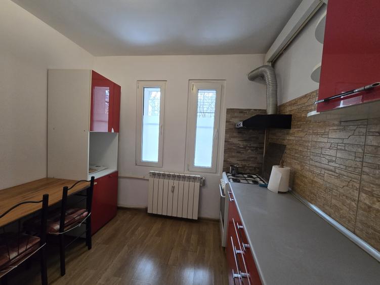 Dristor Metrou-garsoniera,decomandata,supraf. 36mp, bloc 1986,mob/utilata - 2