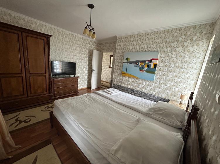 Vand Hotel cu restaurant  si piscina - 5