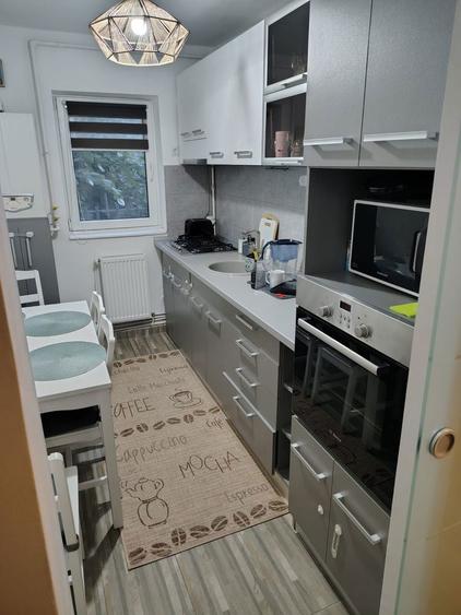 Proprietar - Vand Apartament 3 Camere, 72 mp, Micro 5 - Balaban, Etaj 3/4 - 3