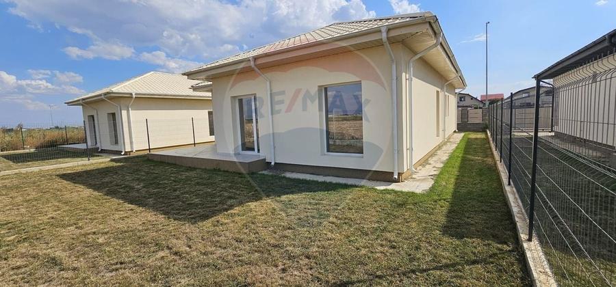 Casa / Vila cu 4 camere de vanzare - 17