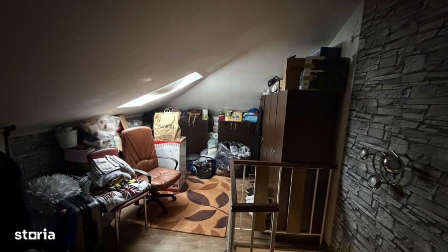 Apartament 3 camere Mansarda Scara interioara Spatiu versa - 2