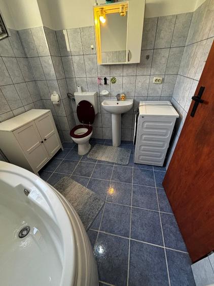 De  închiriat  apartament 2 camere ,zona Lipovei, bloc 2008, et 2, l - 6