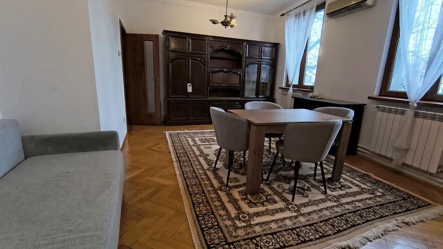 Inchiriere apartament 3 camere Caderea Bastiliei - 1