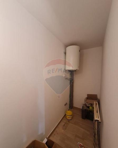 Casa cu 5 camere de vanzare (P+M) in comuna Bolotesti - 11