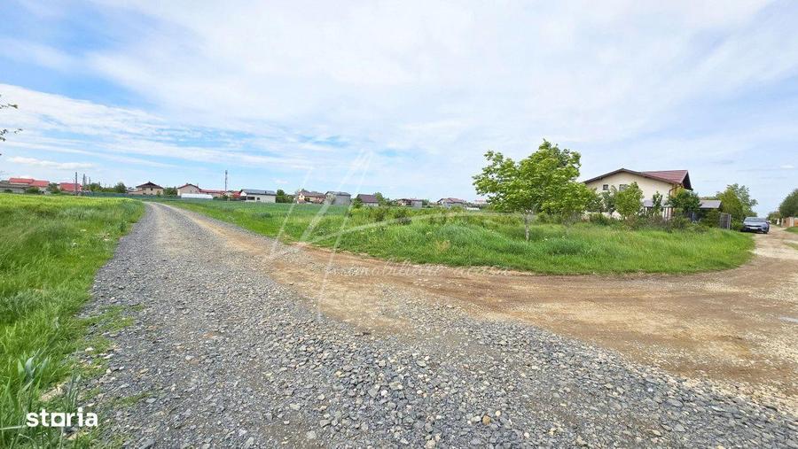 Teren intravilan in zona rezidentiala, la 1 km de A0 si A1 - 4