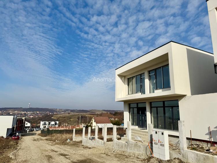 Casa stil mediteranean | De Vanzare | 6 min. de centrul orasului Casa stil mediteranean | De Vanzare | 6 min. de centrul orasului