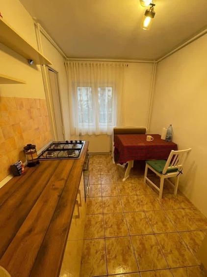 Apartament 2 camere- 5 min Bucuresti Mall -zona VITAN - 3