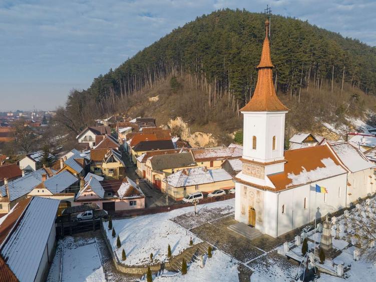 Casă deosebită în Râșnov – reprezentare exclusivă, comision 0% - 25