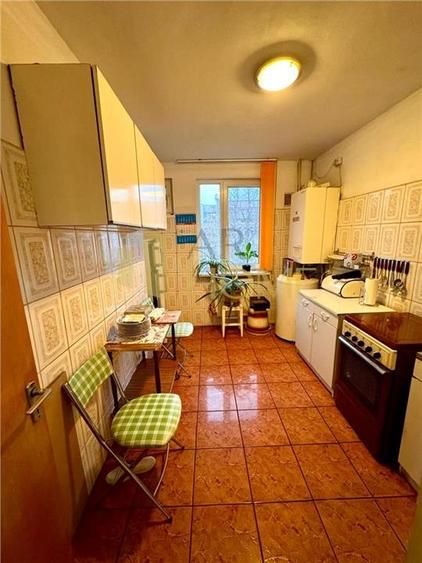 Vanzare apartament 4 camere, boxa si garaj propriu, in Ploiesti, zona Bd. Castan - 15