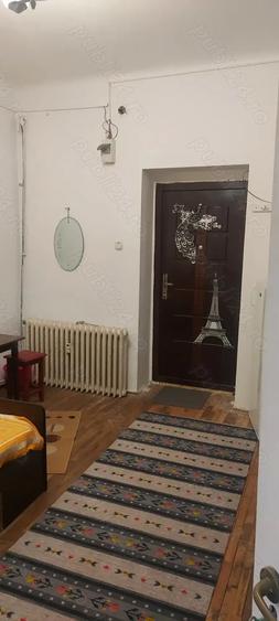 Garsoniera zona centrala Bazar Buzau 40000 EURO usor negociabil - 2
