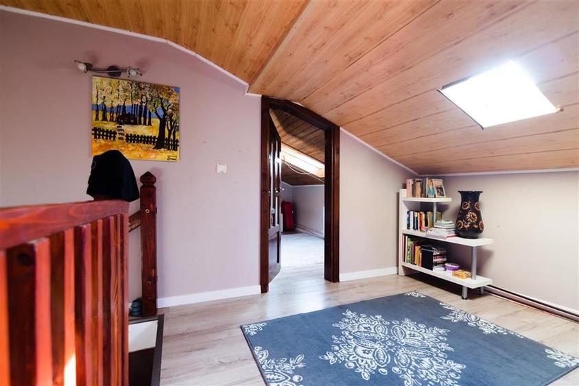 RECO Casa de vanzare cu mansarda la 2 minute de Lotus - 7