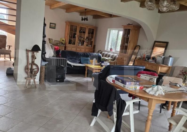 Casa 5 camere , 300 mp; Teren - 2000 mp . Viile Satu Mare - 1