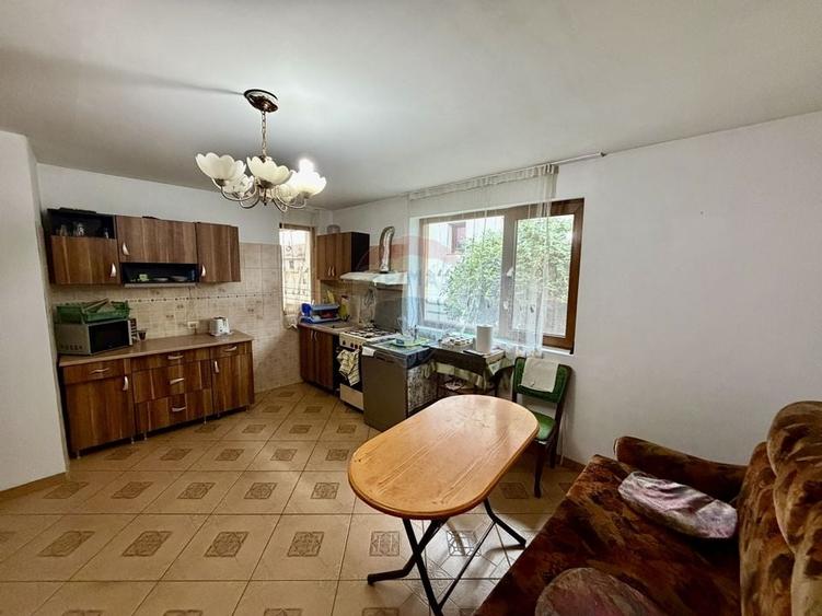 Casa / Vila cu 4 camere Vanatori - 10