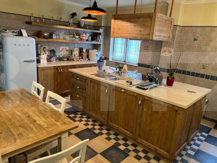 Apartament de 6 camere, 240mp, 2 parcari subterane, zona Lidl - 2