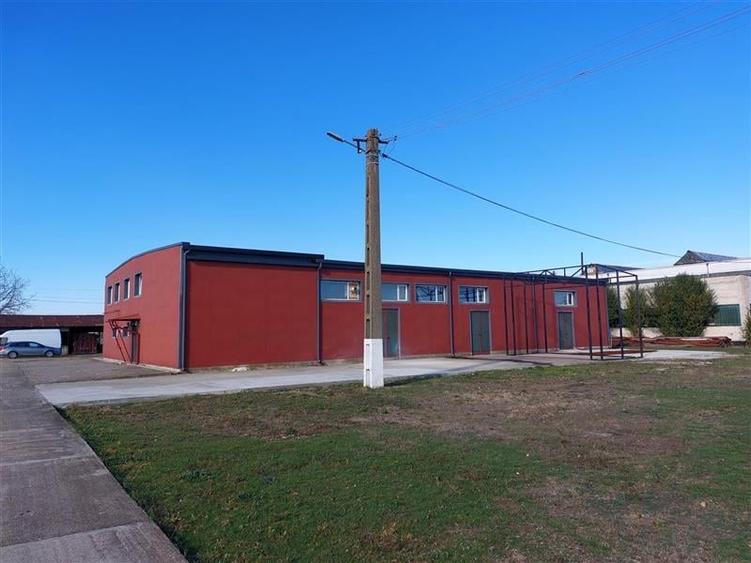 Hala cu birouri in apropiere de autostrada - 2