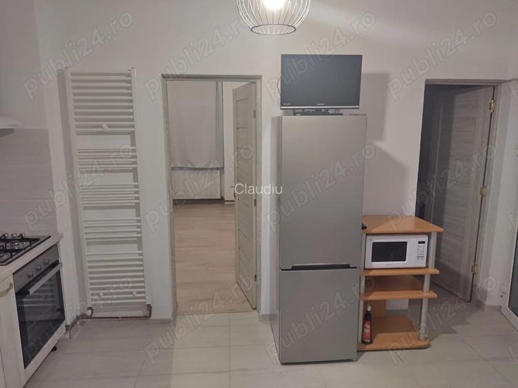 Proprietar, inchiriez apartament 2 camere la casa