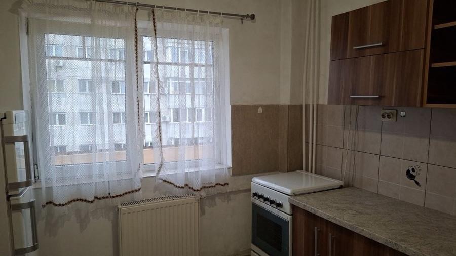 Apartament cu 2 camere semidecomandat în Gălățui