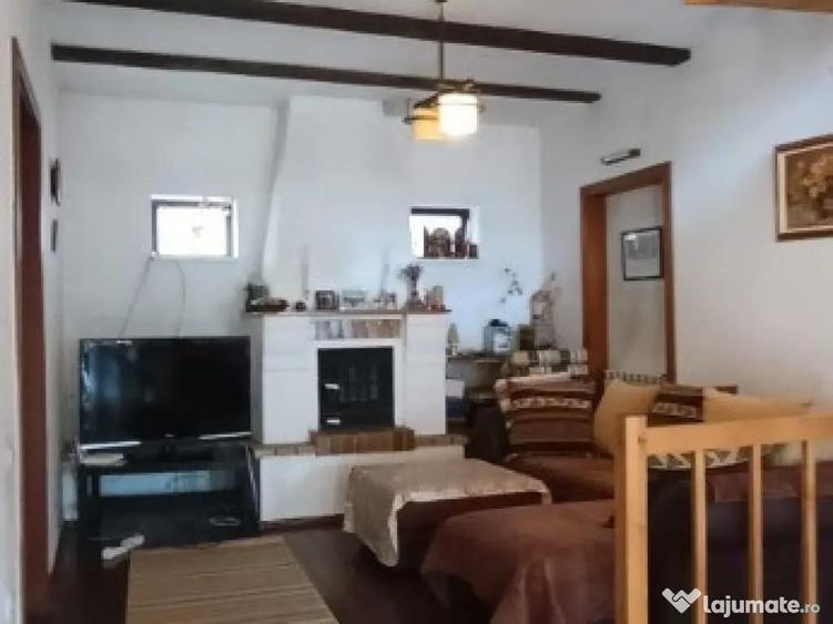 Casa cocheta cu panorama de vis catre mun?ii Bucegi Col?ii morarului - 13