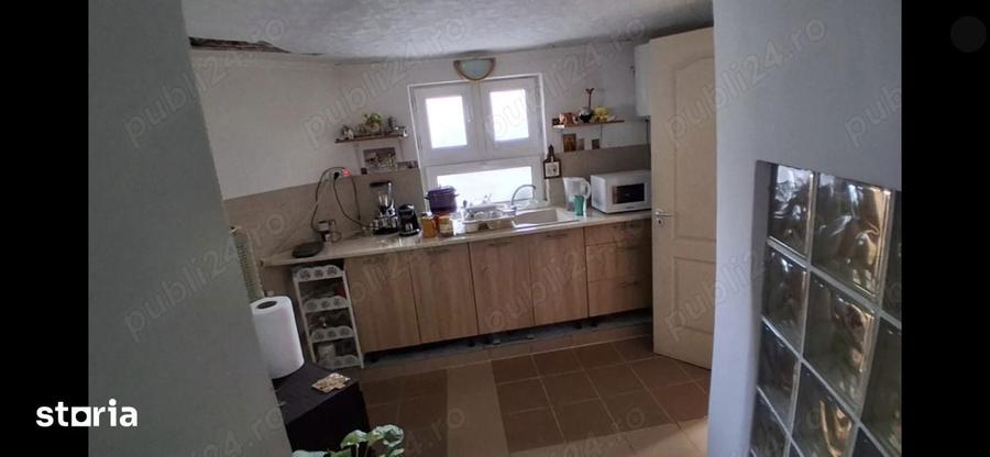 Casa de Vanzare cu 3 camere in zona Damaroaia-Bucure?ti. Noi sec.1 - 2