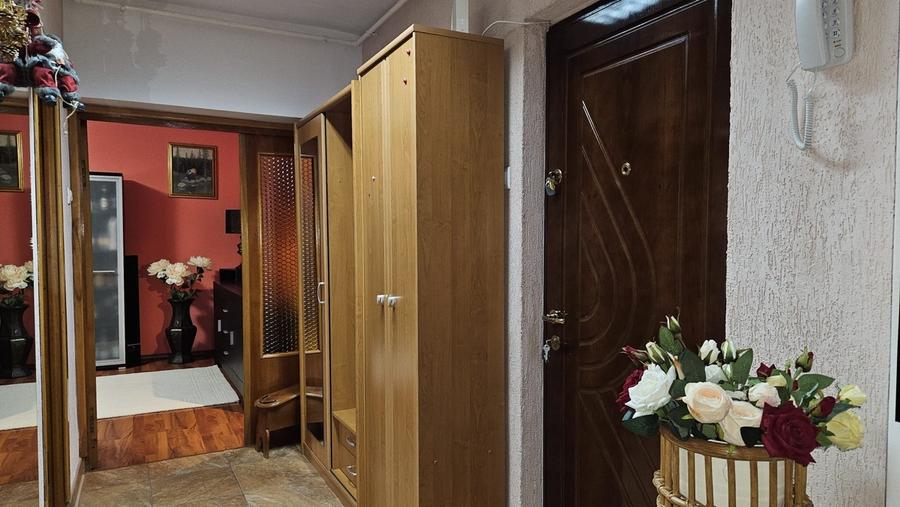 Vlad Tepes, Cuza Voda, ultracentral - 4