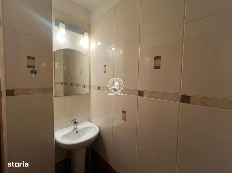 Apartament cu 3 camere, Pacurari, et.intermediar, bloc 1990 - 3