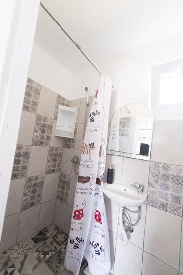 Exclusiv! Pensiune 6 camere - Vama Veche - Centru - 239.000 euro  (Cod E8) - 50