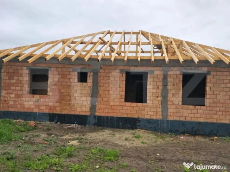 Casa 129mp utili, 500 mp, incalzire in pardoseala, Sanpetru - 2