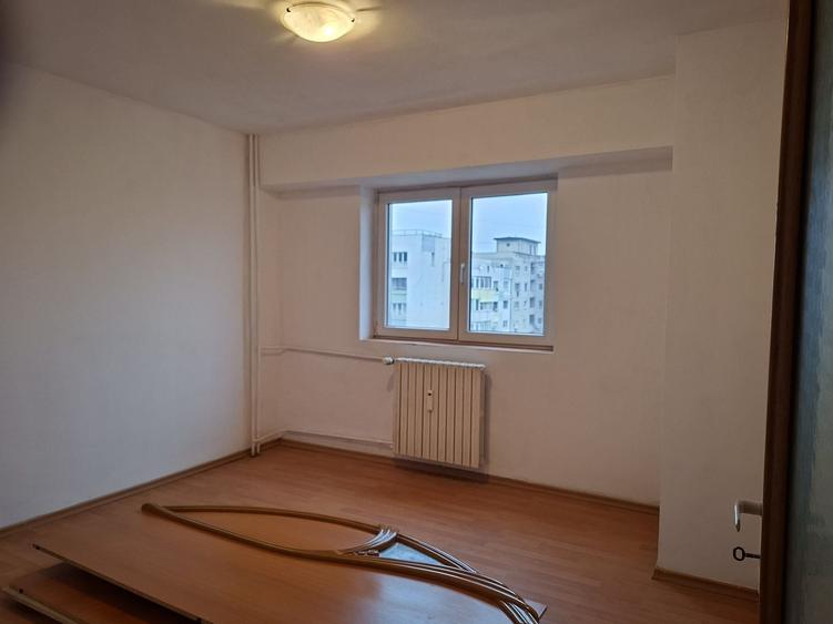 Apartament cu 2 camere decomandat în 13 Septembrie