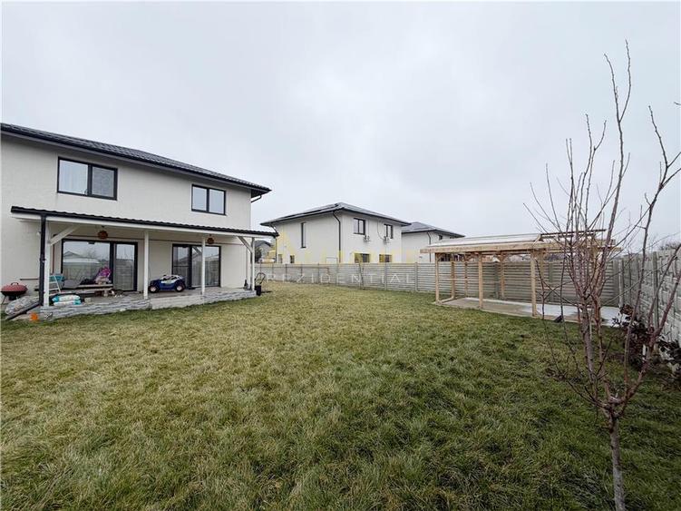 Vila individuala P+1E ~ 4 camere 3 bai + dressing ~ 484mp teren - 17