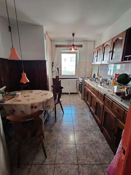 Apartament cu 4 camere in Brasov - 1