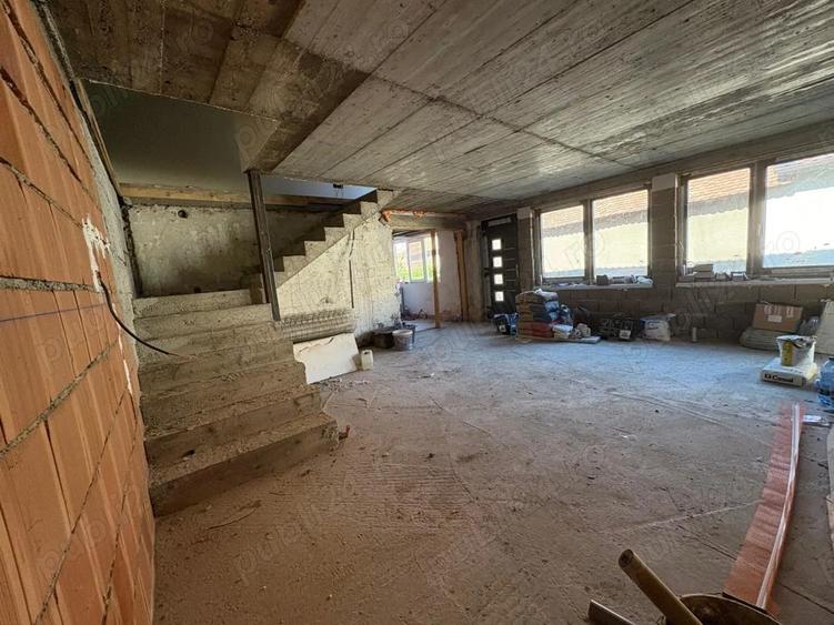 Casa spa?ioasa 4 dormitoare + teren 648 mp, strada asfaltata - 4