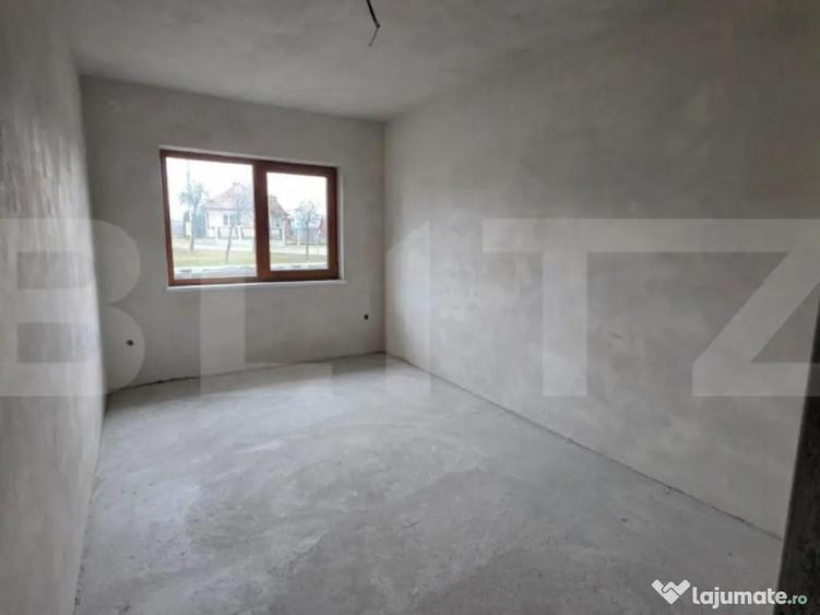 Doua case de vanzare, curte comuna, 4 camer 110mp, 50 ari - 6