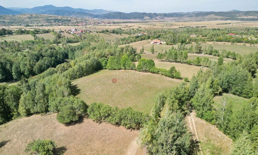 Teren intravilan, priveliste deosebita - 12