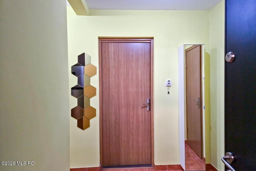 Gheorghe Lazar - 2 Camere, Decomandat, Centrala, Boiler, AC, la Cheie - 10