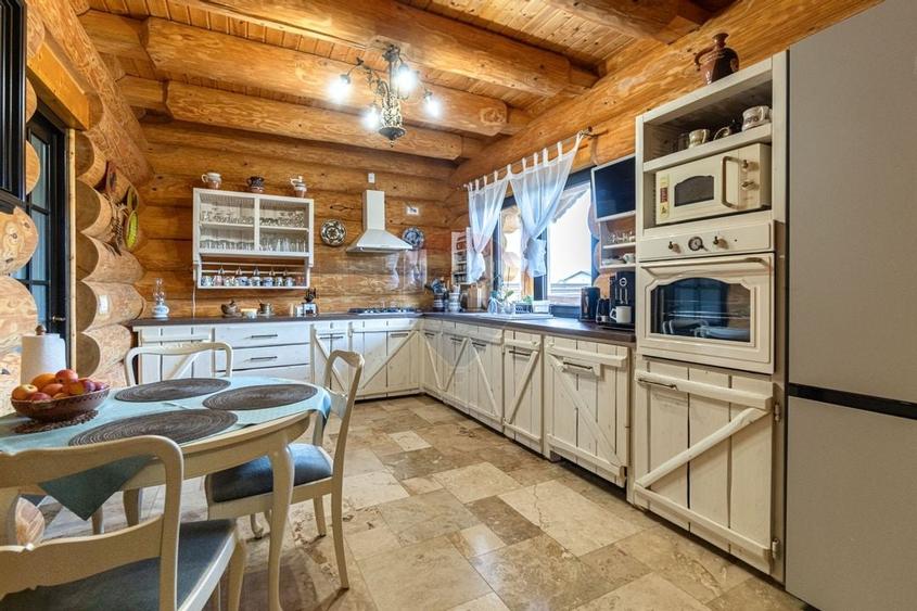 Doua case in stil canadian - confort modern intr-un cadru natural - 3