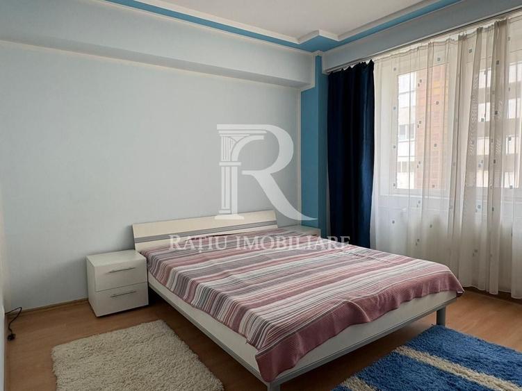 Apartament cu 3 camere decomandat, mobilat în Dragoș Vodă