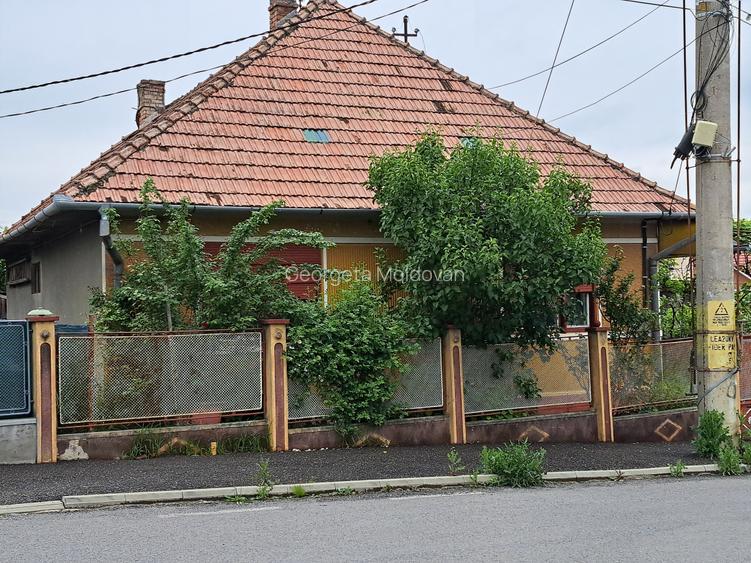 Vand casa 3 camere, zona deosebita, Reghin, Mures