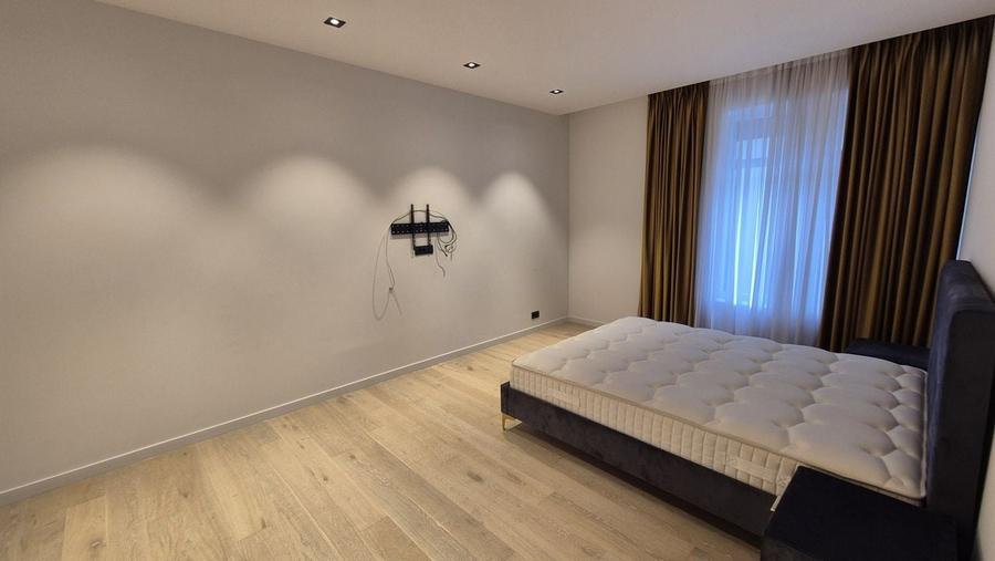 Penthouse 262,48 mp + terasa 165,16 + balcoane 10,73 mp - comision 0% - 9