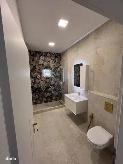 Pipera:Vila indivuala cu 7 camere,ansamblu restrans,cu acces securizat - 1