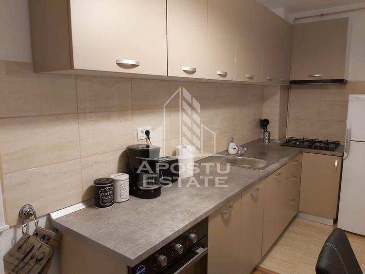 Apartament cu 3 camere in zona Take Ionescu - 19