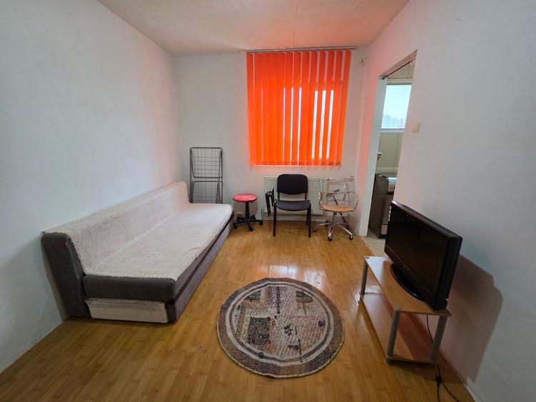 Titan, Postavarul intersectie B-ul 1 Decembrie 1918, stradal, vedere spate - 1