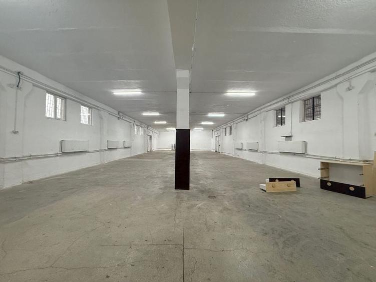 Spațiu industrial de &icirc;nchiriat - 1.690 mp, acces TIR- zona Fratelia - 1