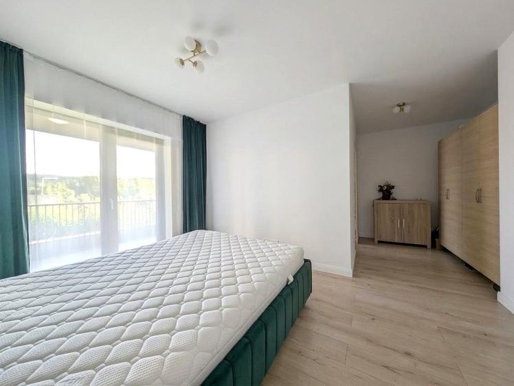 Apartament cu 3 camere semidecomandat, mobilat în Zorilor