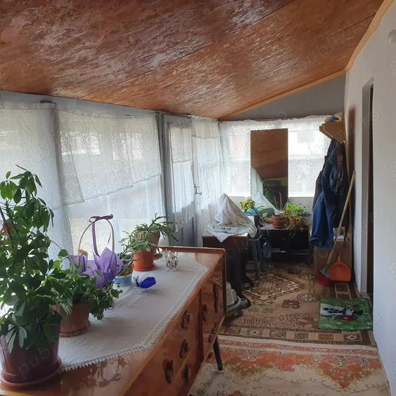 Vand casa la tara - 6