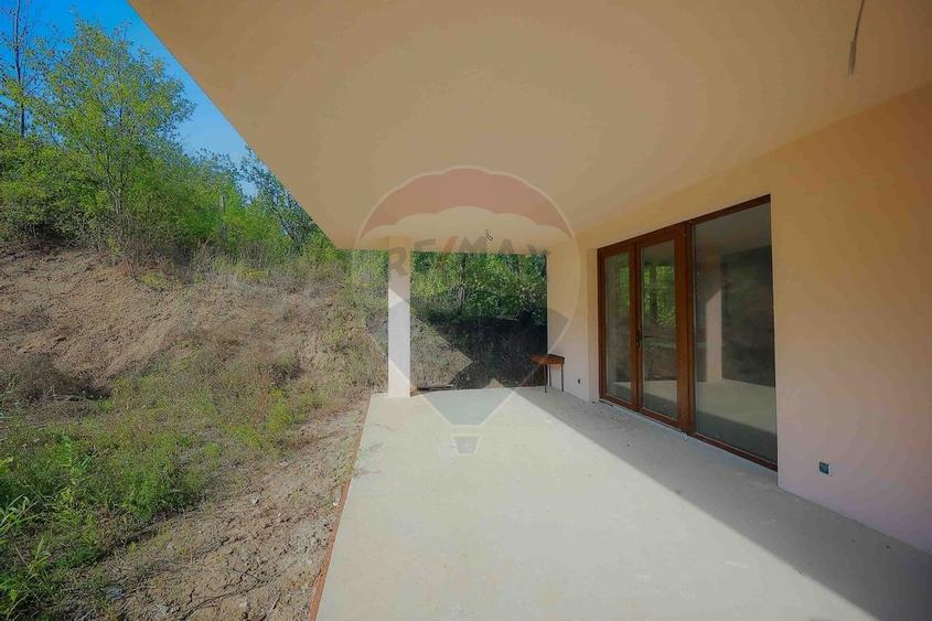 De vanzare Casa noua  cu 4 camere, teren 1190 mp  Cartier Podgoria - 24