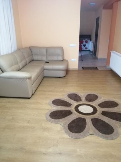 Casa de vanzare,str. Remetea,5 camere, parter+etaj,teren 5 ari,singur in curte. - 9