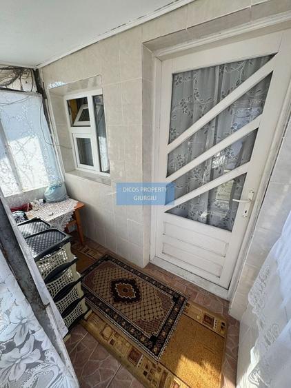 De Vânzare - Casă, Strada Griviței - 27