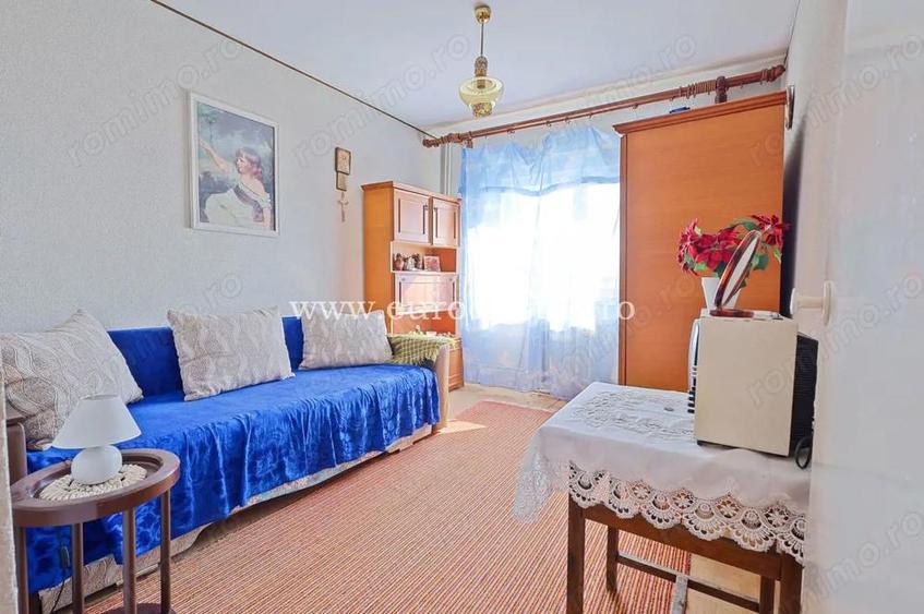 Apartament cu 3 camere de vanzare in Mangalia , ultracentral - 400m pana la plaja - 10