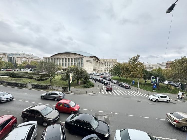 Spatiu ultracentral Sala Palatului pretabil Birouri-Cabinet